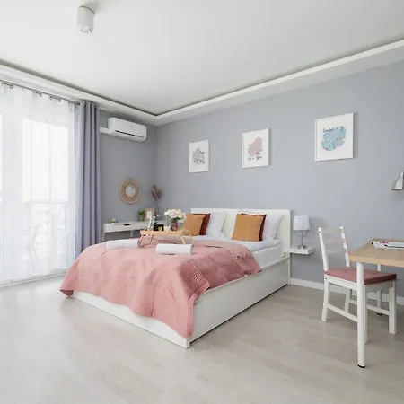 Dobrego Pasterza Studio With Balcony Cracow By Noclegi Renters Krakow Exterior photo