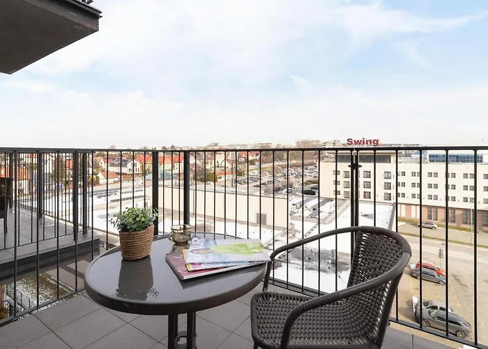 Dobrego Pasterza Studio With Balcony Cracow By Noclegi Renters