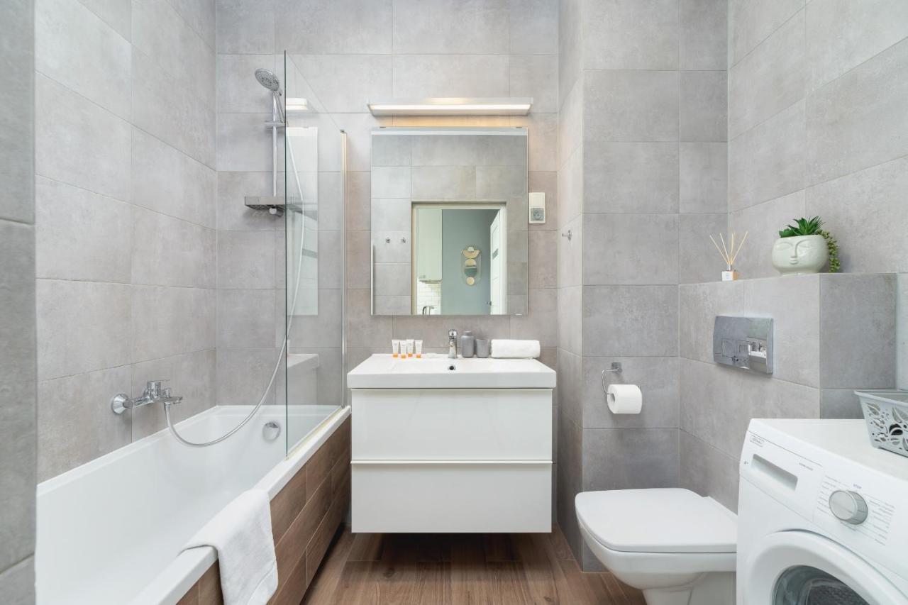 Dobrego Pasterza With Balcony Cracow By Renters Apartment Krakow