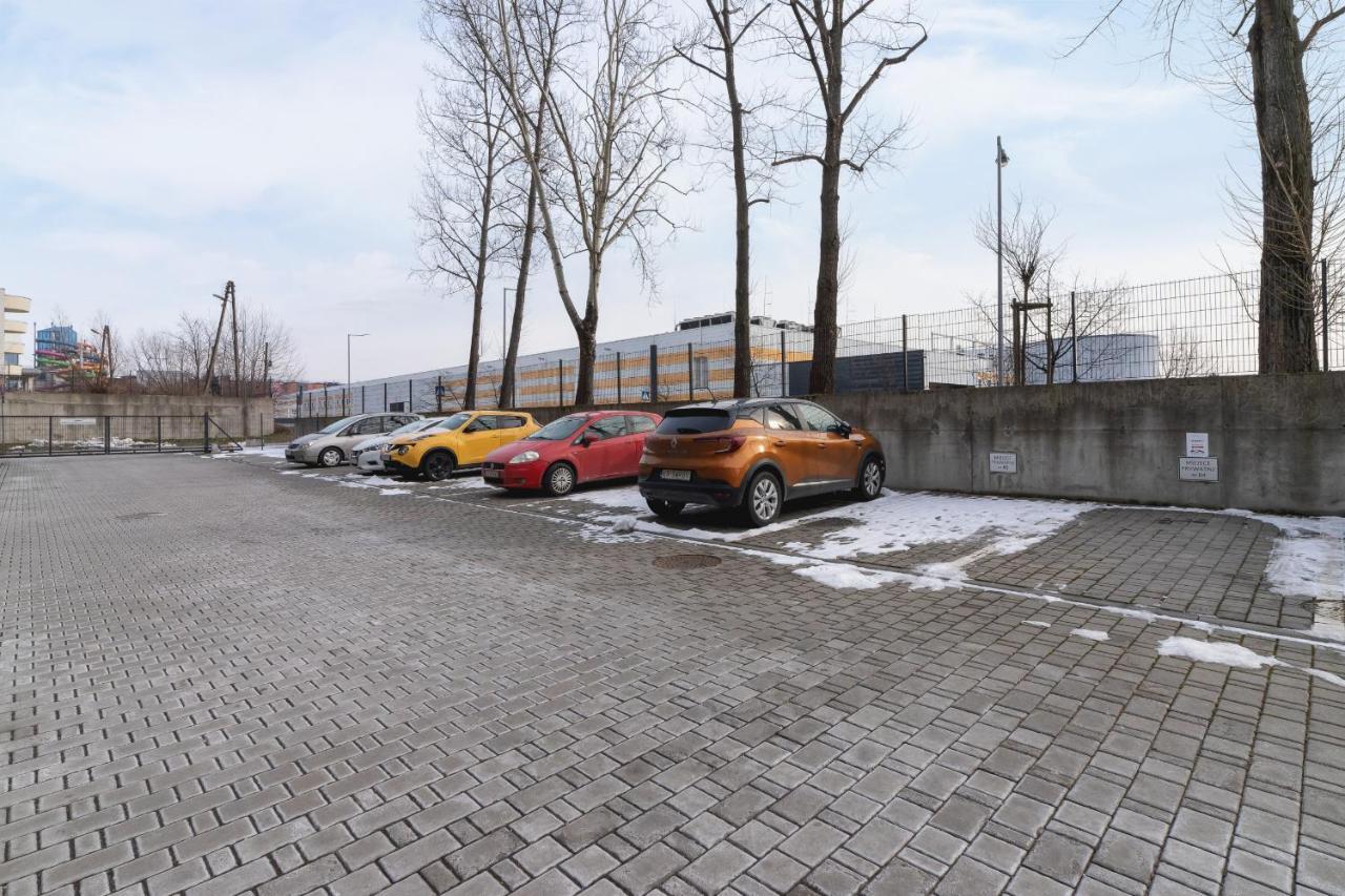 Dobrego Pasterza With Balcony Cracow By Renters Apartment *